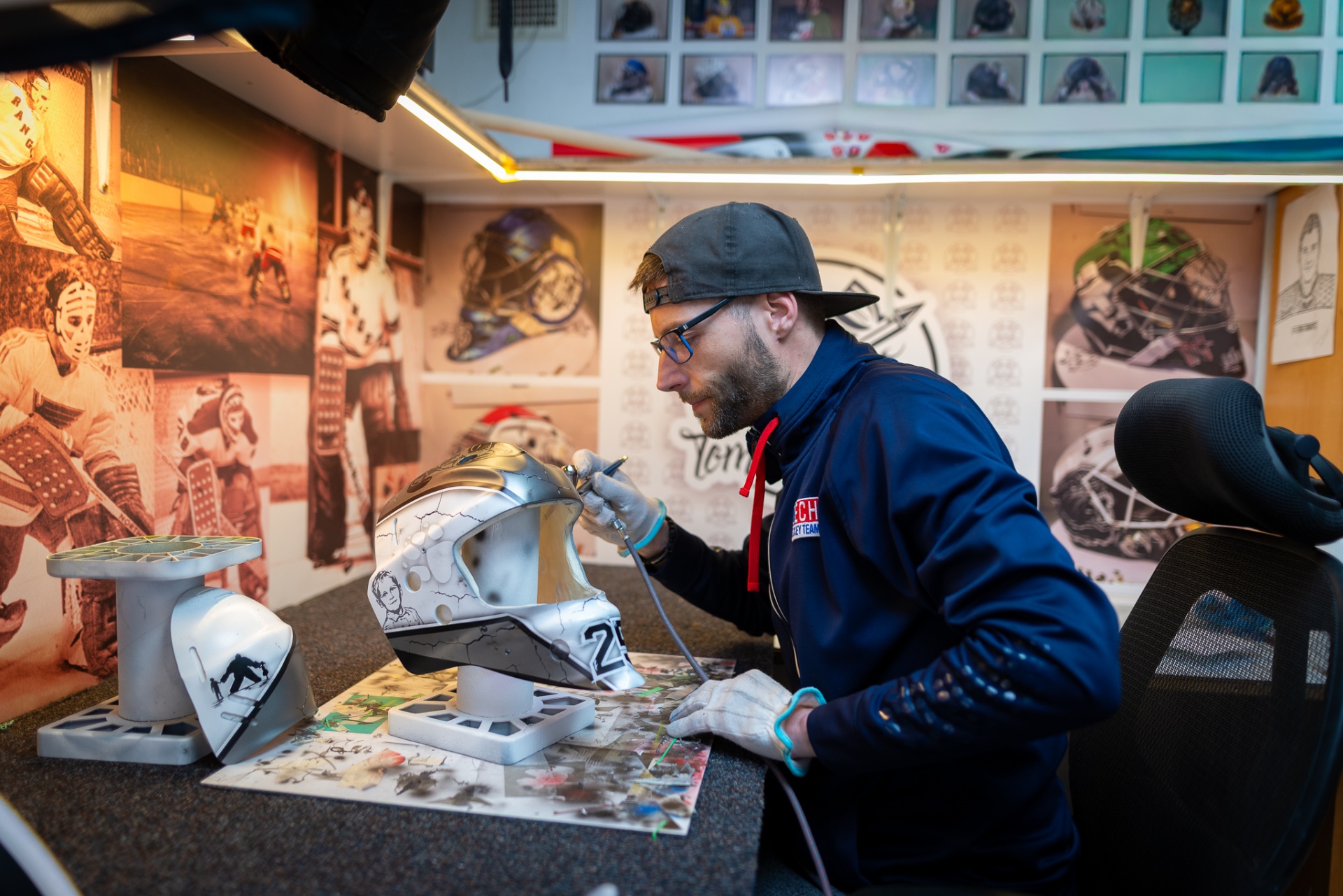Tomáš Veselý — Tom Art Mask studio